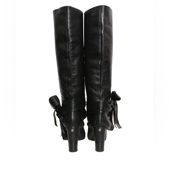 Authentic Chanel boots size 38EU/8US - Picture 5 of 13